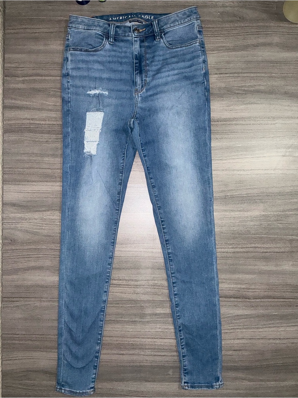 American Eagle Super High Rise Jegging Distressed Blue Jeans Women's Size 6 Long